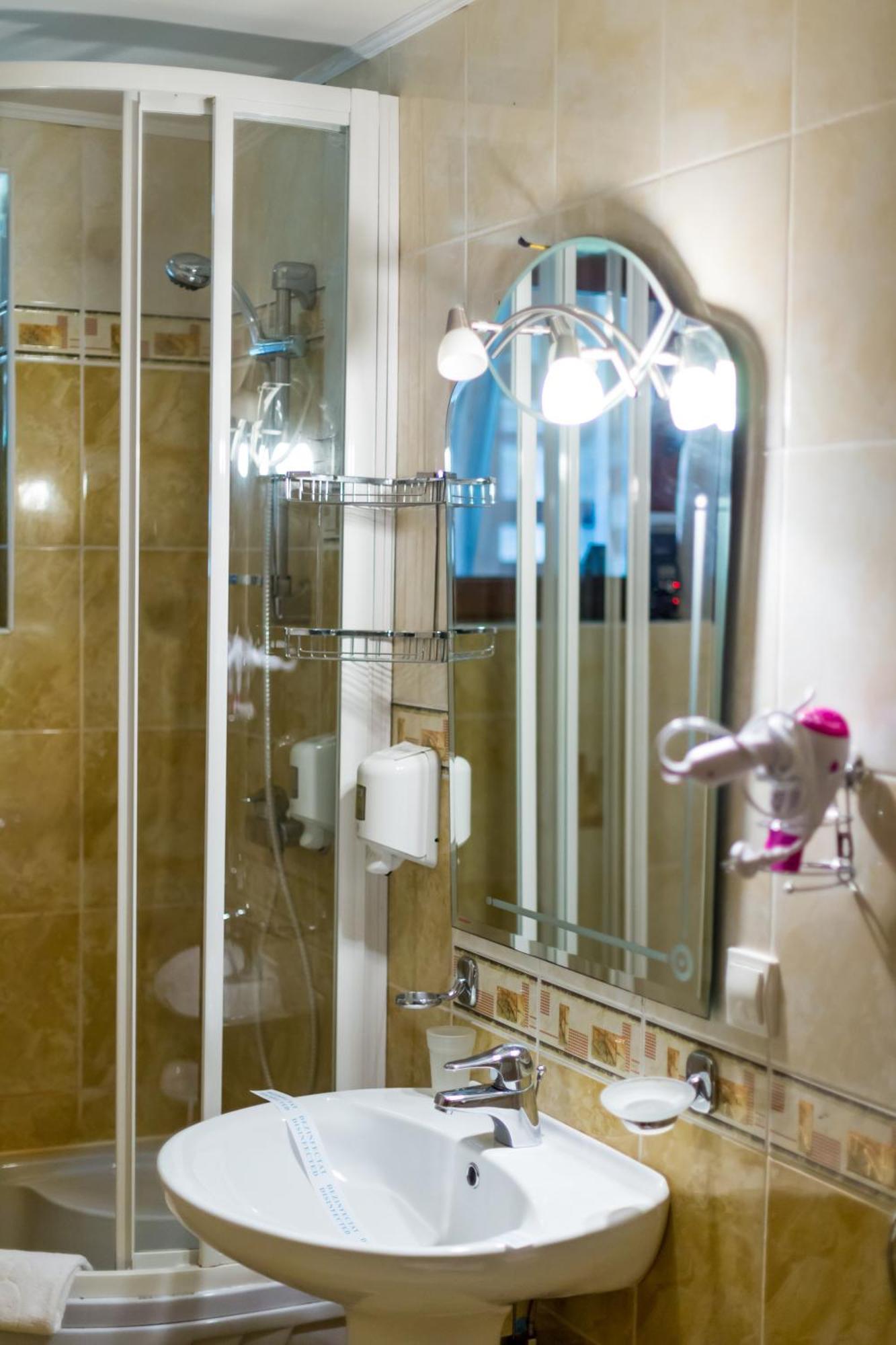 Lidana & 4* Vama (Suceava)