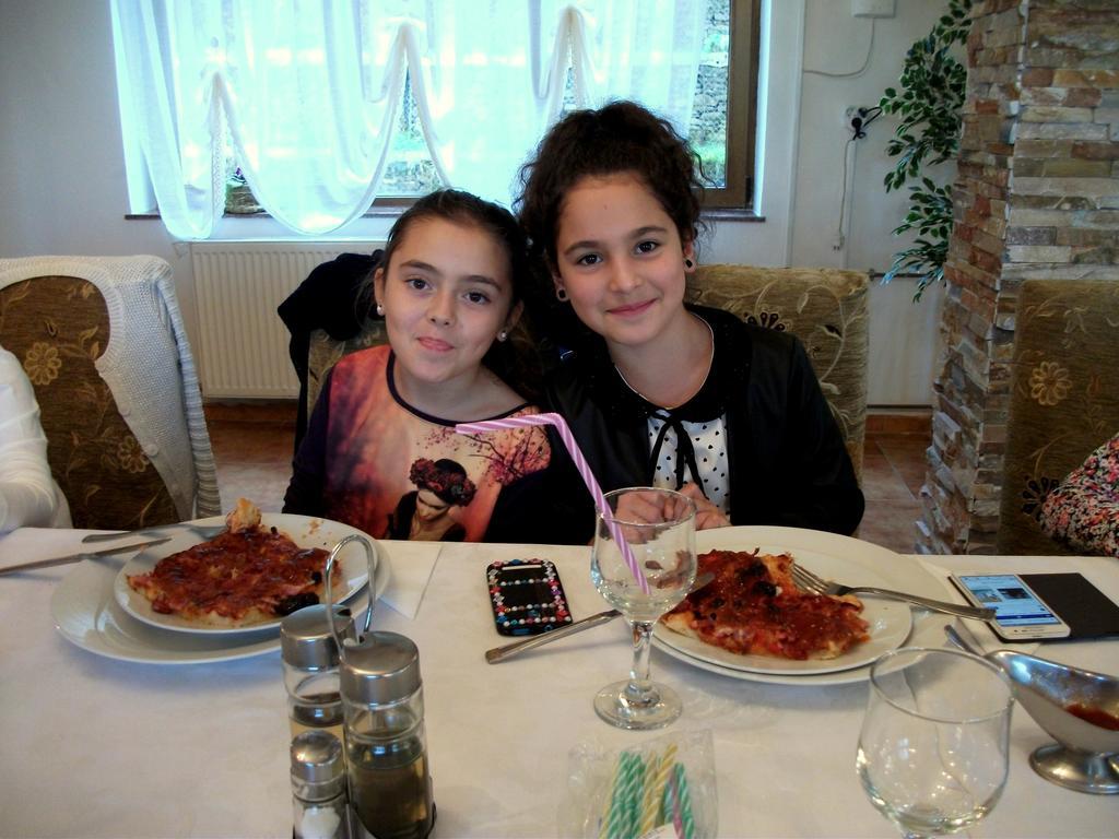 Lidana & Vama (Suceava)